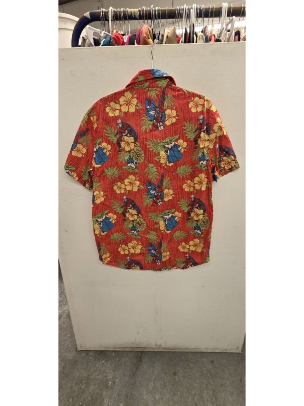 Star Wars Shirt Mens LG Red Grogu Mandalorian Hawaiian Short Sleeve Button Up - Picture 2 of 6